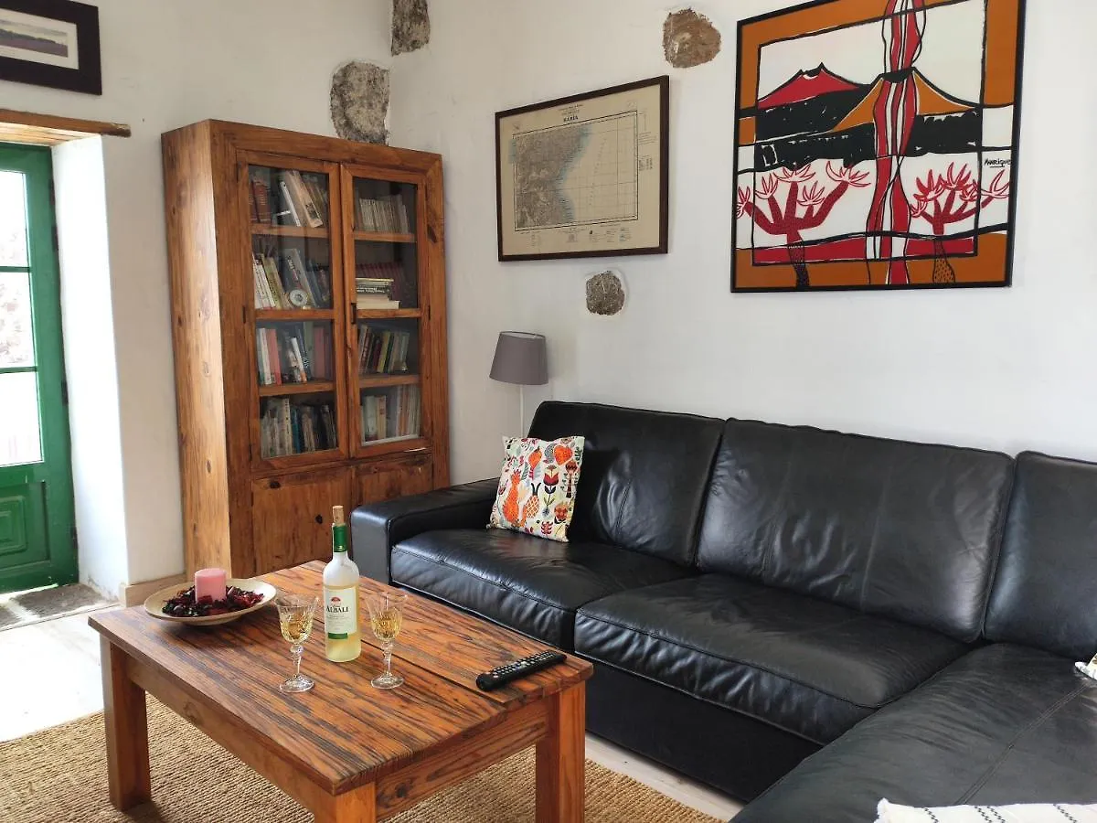 Сasa de vacaciones Roca redonda Villa Haría España