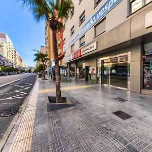 https://holidays2malaga-salitre-1-bedroom-high-speed-wifi.hotelsinnerja.org