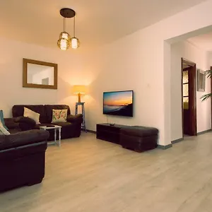 https://alhaurin-old-town-casa-flamingo-2-bed-apartment.es-andalucia.com